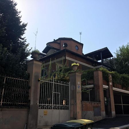 Appartamentino Autonomo Zona Gran Madre Di Dio Turín Exterior foto